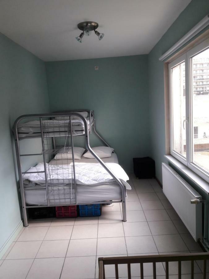 2 Slaapkamer Appartement Op De Zeedijk Van Oostende. ภายนอก รูปภาพ