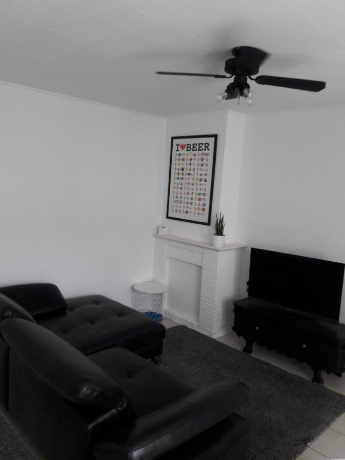 2 Slaapkamer Appartement Op De Zeedijk Van Oostende. ภายนอก รูปภาพ
