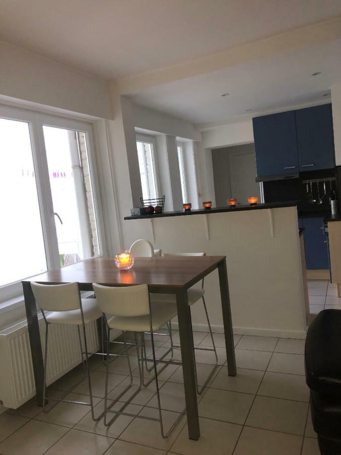 2 Slaapkamer Appartement Op De Zeedijk Van Oostende. ภายนอก รูปภาพ